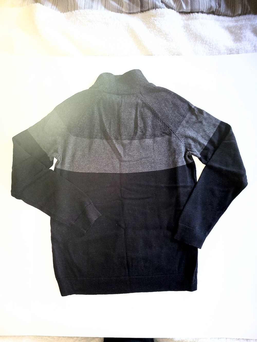 Men's Calvin Klein Colorblock Cotton Pull Over Sweater Medium - Picture 2 of 16